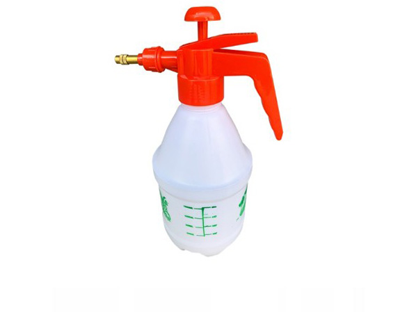 1.5L噴壺 白色氣壓式噴壺